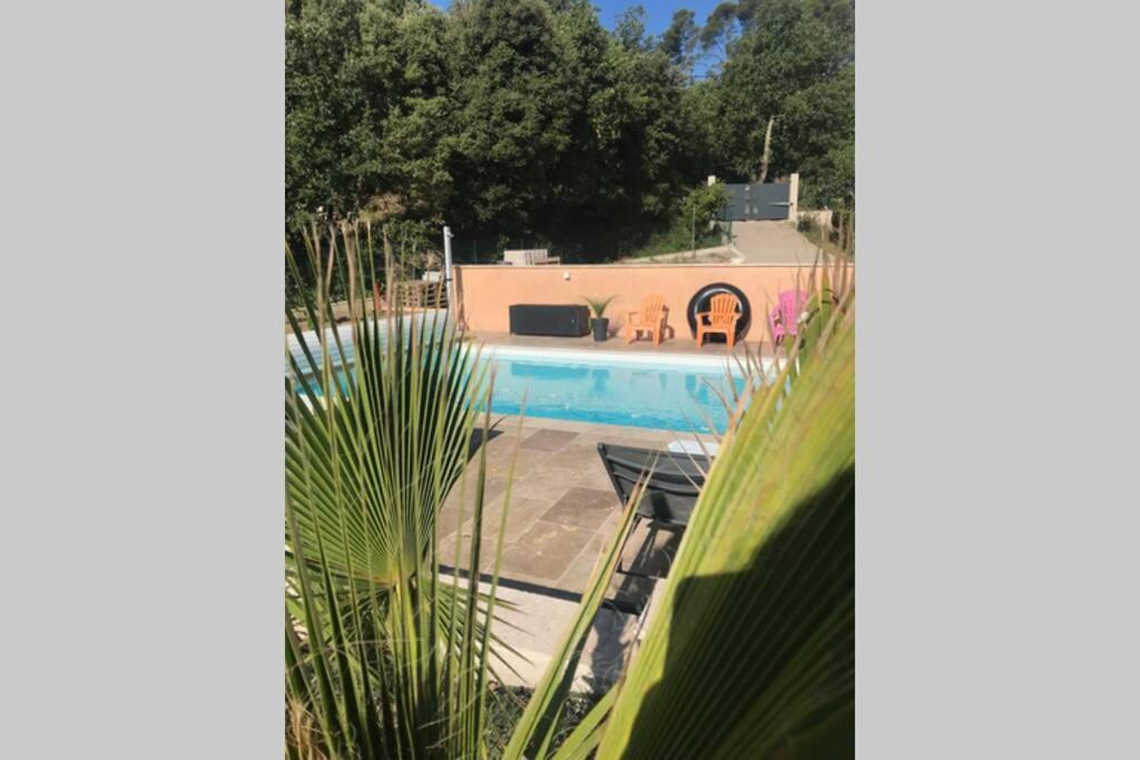 Logement Attenant A Une Villa T2 Avec Terrasse . Besse-sur-Issole Luaran gambar