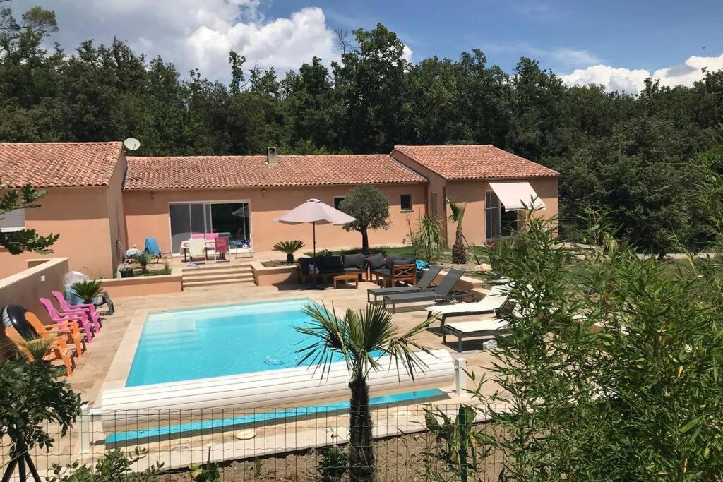 Logement Attenant A Une Villa T2 Avec Terrasse . Besse-sur-Issole Luaran gambar
