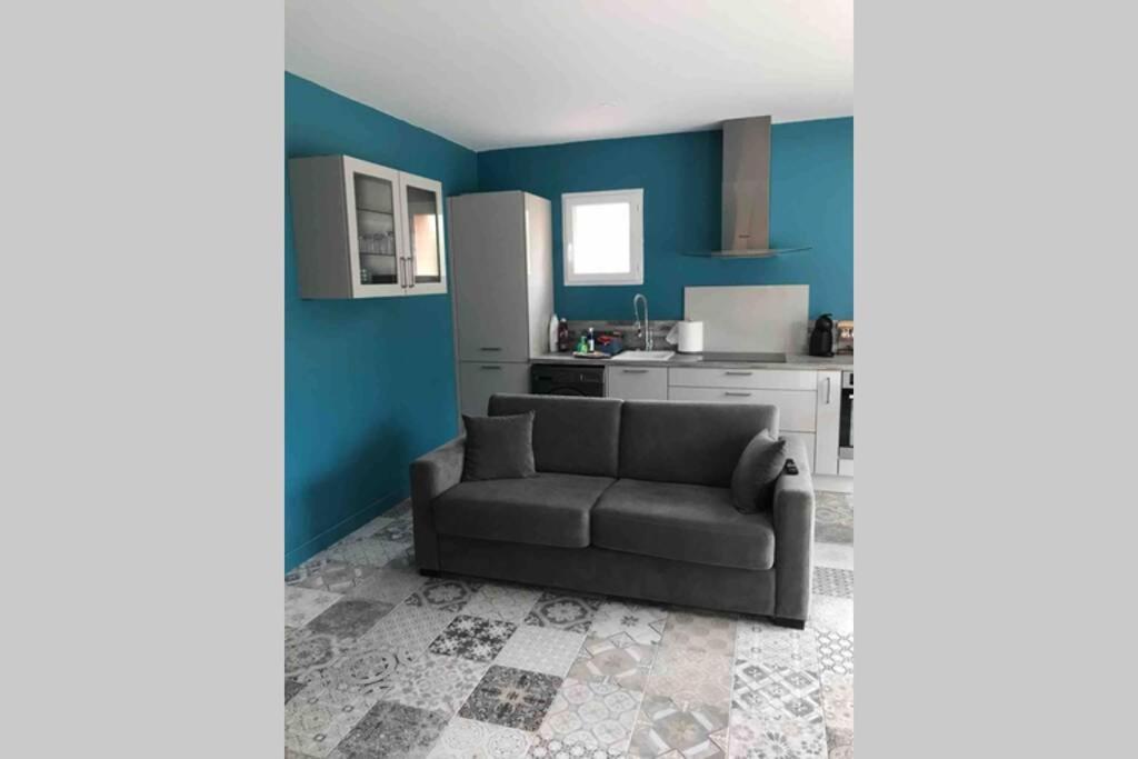 Logement Attenant A Une Villa T2 Avec Terrasse . Besse-sur-Issole Luaran gambar