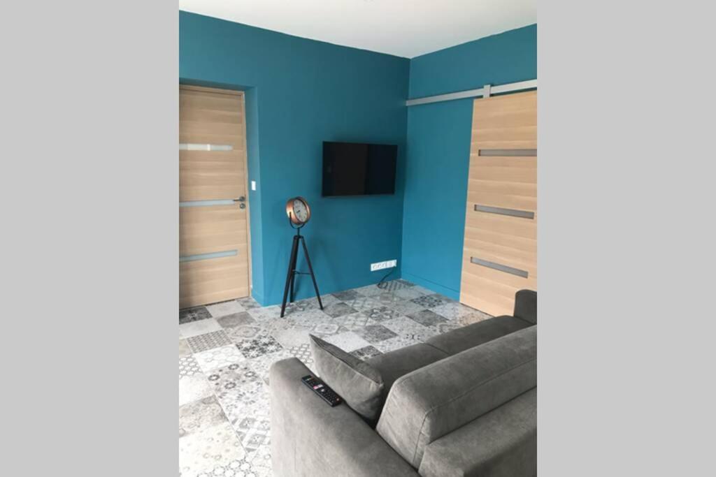 Logement Attenant A Une Villa T2 Avec Terrasse . Besse-sur-Issole Luaran gambar